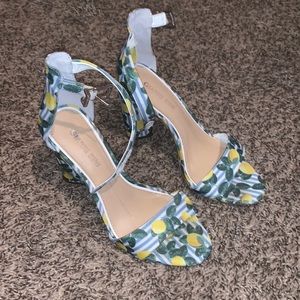 Gianni Bini lemon heels
